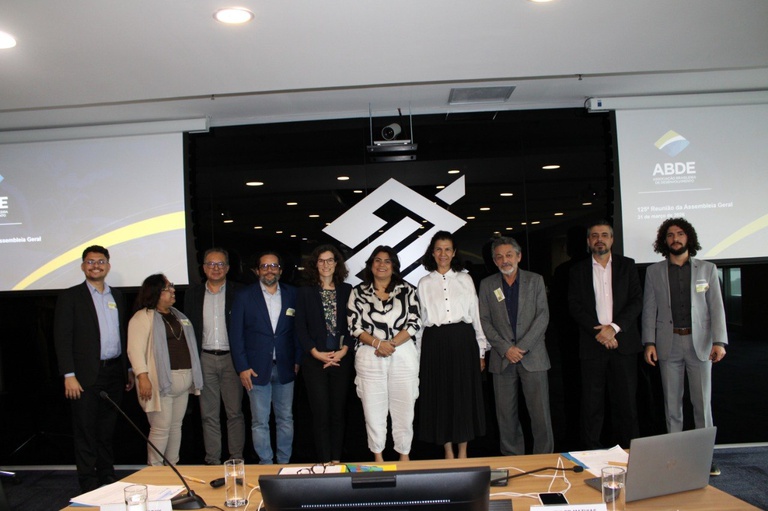 Assinatura do ACT entre Sudeco e ABDE