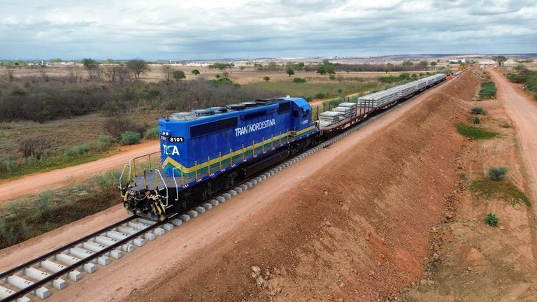 Presidente sanciona lei que permite aporte de R$ 816,6 milhões do FDNE na Transnordestina