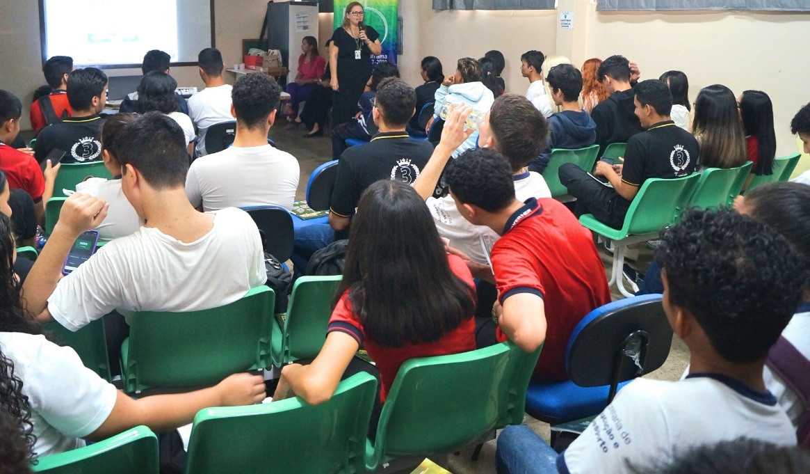 Dr. Isaac Sverner.jpeg