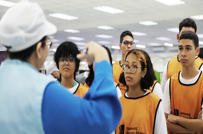 Suframa abre ZFM em 2024 com visita à Samsung