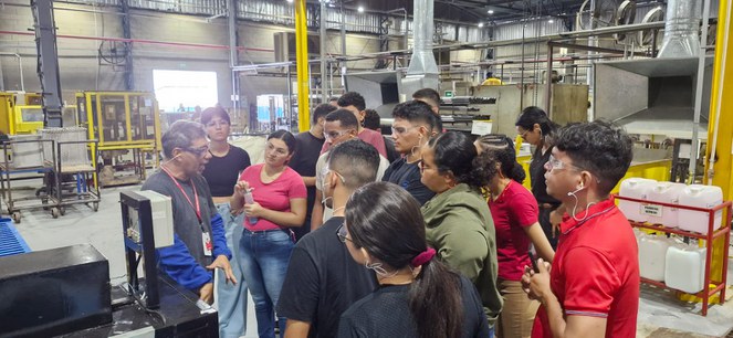 Acadêmicos da Ufopa visitam a Caloi no PIM