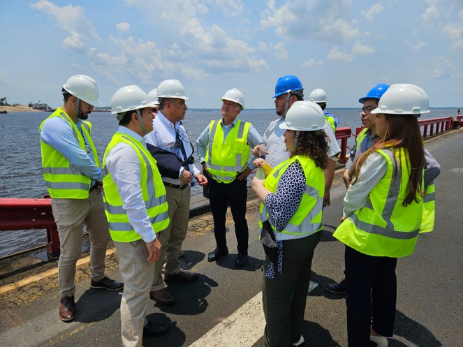 Agentes portuários e governamentais do Peru e Suframa visitam Porto Chibatão