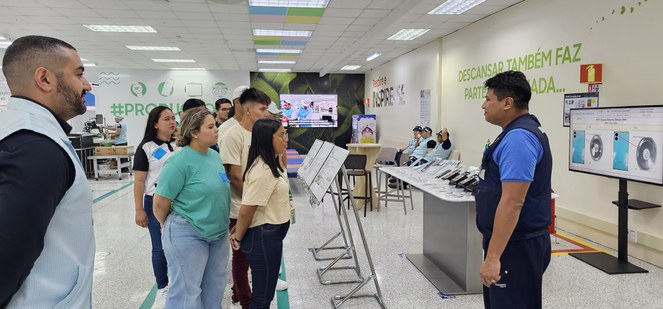 Visita à Samsung pelo Zona Franca de Portas Abertas
