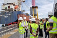 Alunos da Uninorte conhecem Porto Chibatão por meio do programa 'Zona Franca de Portas Abertas'