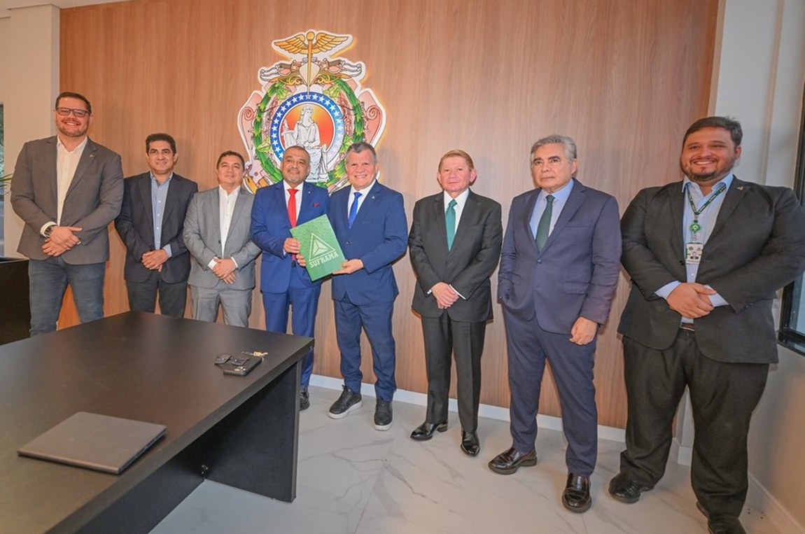 Entrega de resolução que credencia Esmam junto ao Capda foi nesta terça-feira e possibilita que o TJAM seja o primeiro tribunal do País, a contar com instituição de ensino própria habilitada a utilizar recursos da Lei de Informática da Zona Franca de Manaus para projetos PD&I.