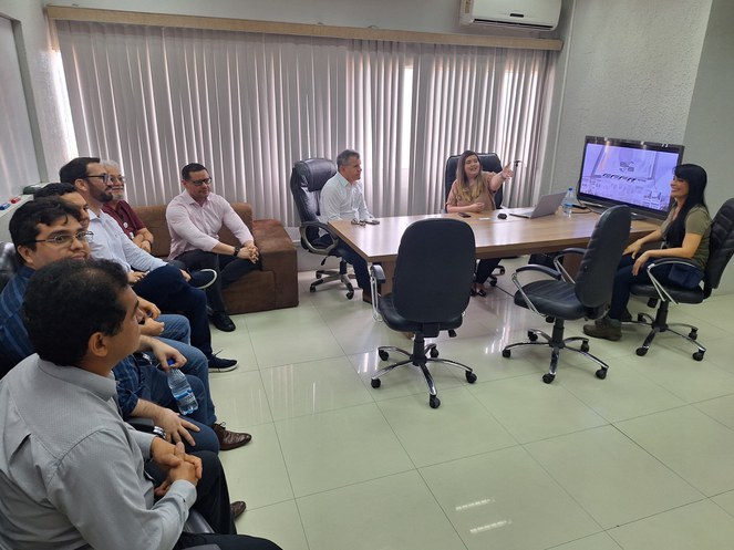 Suframa em uma visita à Effa Motors em Manaus