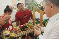 Feira do DAS revela produtos inusitados como xarope de cupim e farinha de sangue