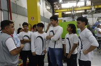 Estudantes da Fundação Bradesco e da Fametro conhecem instalações fabris da Tutiplast e da Caloi no PIM