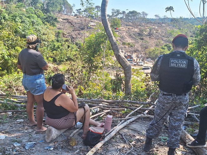 Retirada de invasão no DI2