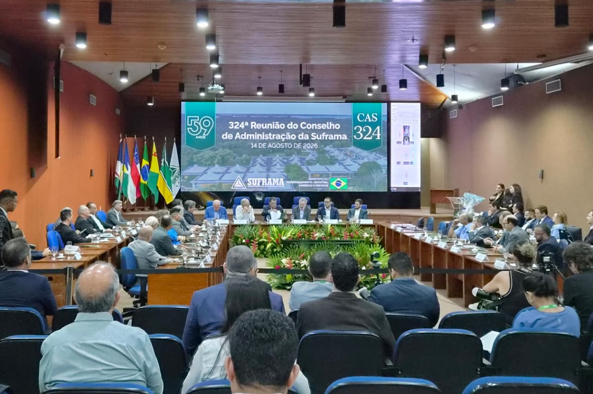 Um dos principais destaques da reunião realizada presencialmente na Suframa foi a aprovação de 25 projetos industriais e de serviços, que estimam investimentos totais de R$ 335,30 milhões e a geração de 859 novos postos de trabalho em até três anos na Zona Franca.