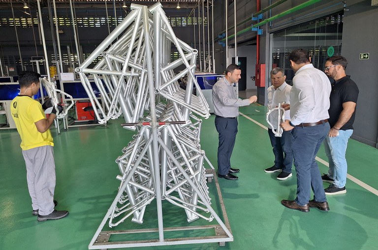 Na visita, o superintendente Bosco Saraiva destacou a importância do segmento de Duas Rodas para a ZFM (Fotos: Isaac Júnior)
