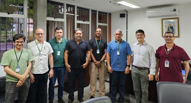 Foto mostra os representantes da Suframa e do Censipam, após reunião na Autarquia