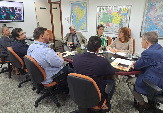 Suframa e Embaixada da República Dominicana em reunião na sede da autarquia