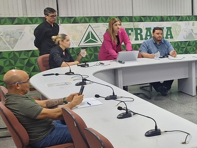 Foto mostra superintendente-adjunto Executivo da Suframa fazendo abertura do evento de treinamento sobre ESG na Suframa