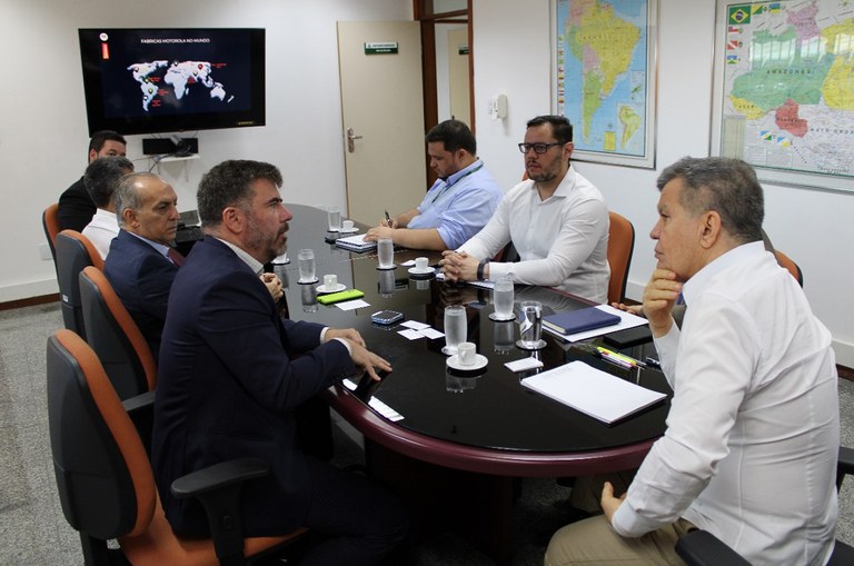 Suframa recebe diretores da Motorola e Lenovo