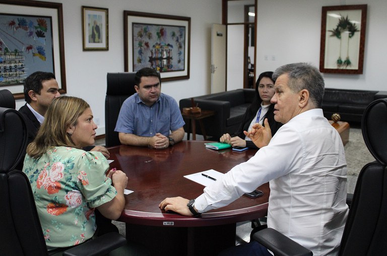  Suframa recebe representantes do CREA-AM