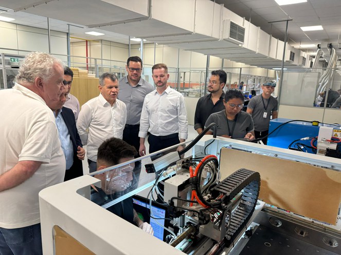 Suframa em visita à fábrica de referência em produção de joias