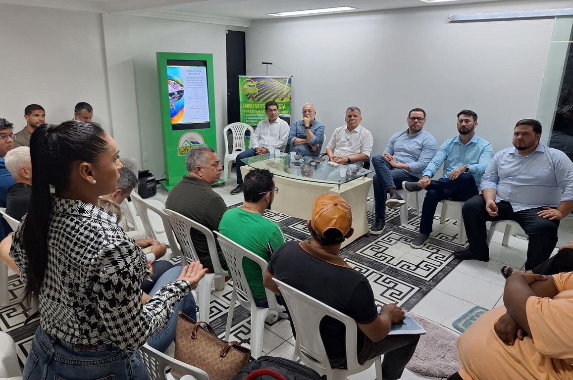 Encontro na sede da Cooperativa de Empreendedores do Turismo da Amazônia (Coopetam) reúne empreendedores da área  e categorias afins na região com a finalidade de ouvir as principais demandas e desafios para o setor.