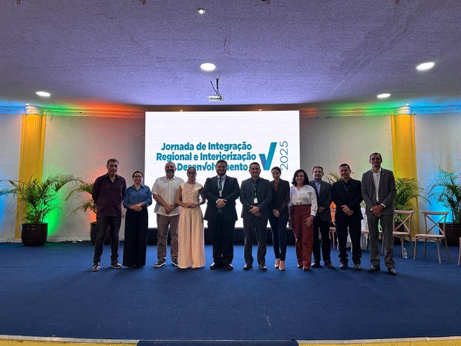 Evento reuniu autoridades, empresários, estudantes e profissionais de áreas como Administração, Contabilidade e Economia, entre outros