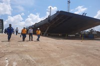 Visita a estaleiro busca conhecer projetos e possibilidades de integração entre institutos e empresa