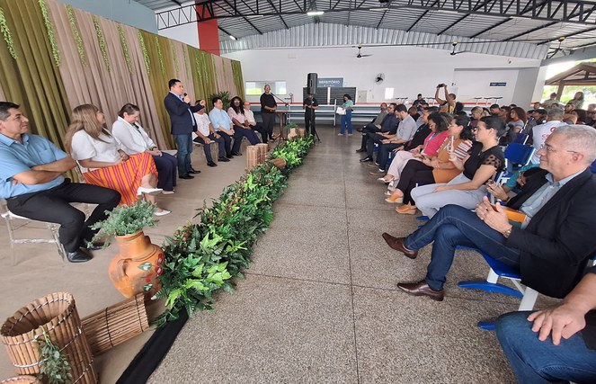 Superintendente-adjunto Waldenir em evento de inauguração do laboratório "Samaúma Tech"