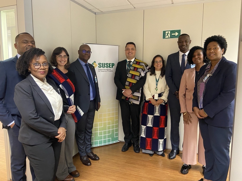 Susep recebe visita técnica de representantes do órgão supervisor de Moçambique