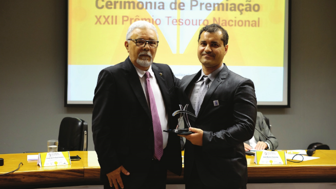 imagem-2-premio-tesouro-ebook.png