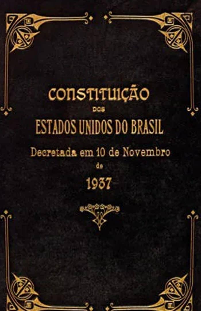 Imagem de um livro com capa preta escrito constituição dos Estados Unidos do Brasil