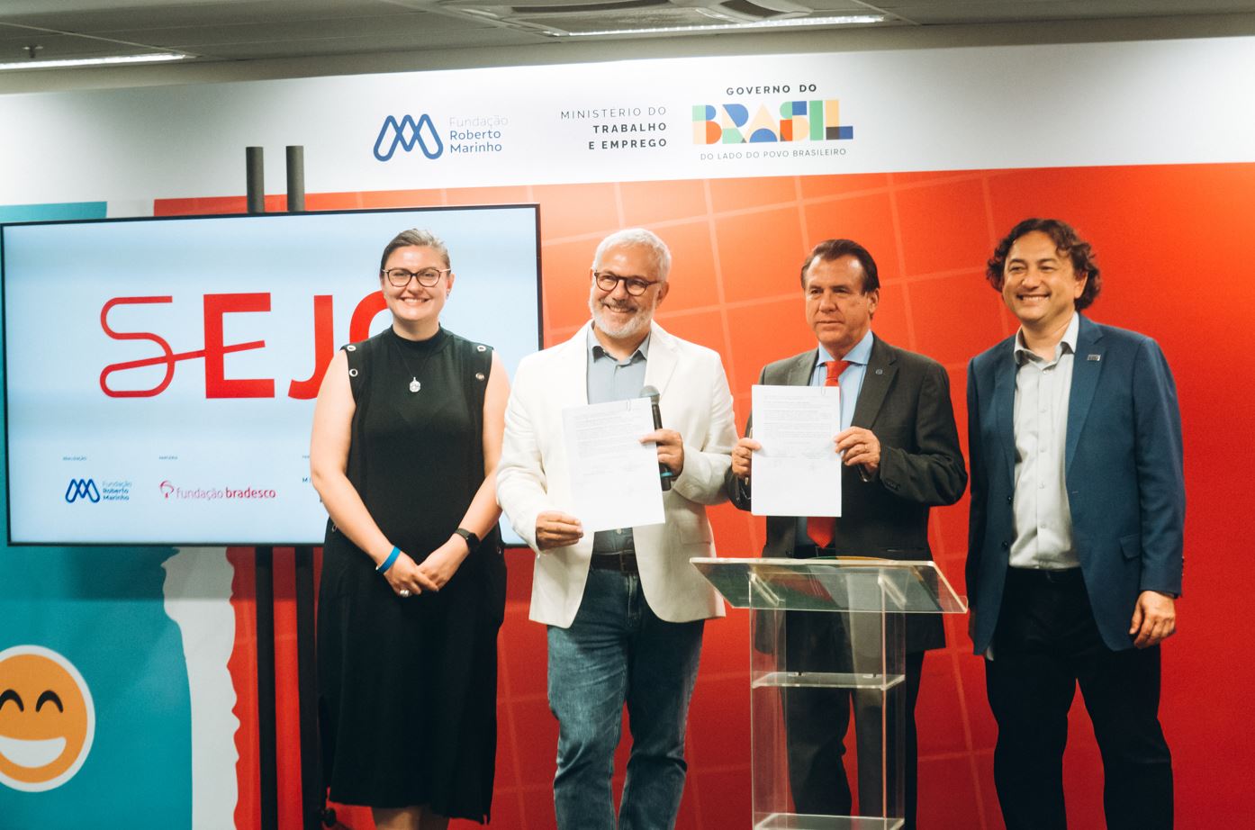 Governo do Brasil e Fundação Roberto Marinho firmam parceria para ampliar acesso à educação básica