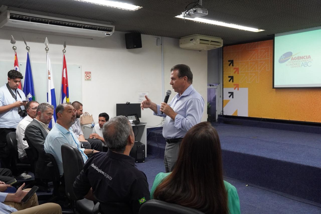 No ABC, Luiz Marinho chama empresas locais e institutos de formação a firmar parceria de qualificação profissional com o MTE