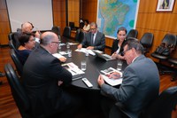 Luz Marinho recebe relatório sobre “trabalho escravo no setor pecuarista” da Environmental Justice Foundation (EJF)