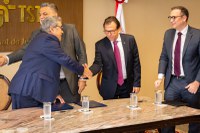 Luiz Marinho participa da assinatura de acordo entre TST e AGU para redução de litigiosidade e a racionalização dos processos trabalhistas de empresas terceirizadas nos órgãos federais