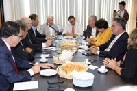 Luiz Marinho recebe grupo de deputados da Comissão de Trabalho da Câmara