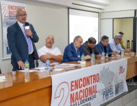 Francisco Macena fala sobre os desafios e oportunidades para trabalhadores envolvidos na cadeia produtiva do papel durante encontro em Brasília