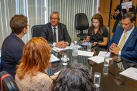 Brasil e EUA trocam experiências sobre ações para promover a igualdade salarial entre mulheres e homens