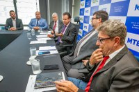 Luiz Marinho se reuni com representantes da ANTT para tratar de demandas do setor de transporte