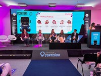 Paula Montagner apresenta relatório de igualdade salarial na Fenatran em SP