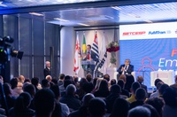 Ministro Luiz Marinho prestigia feirão Emprega Transporte em São Paulo