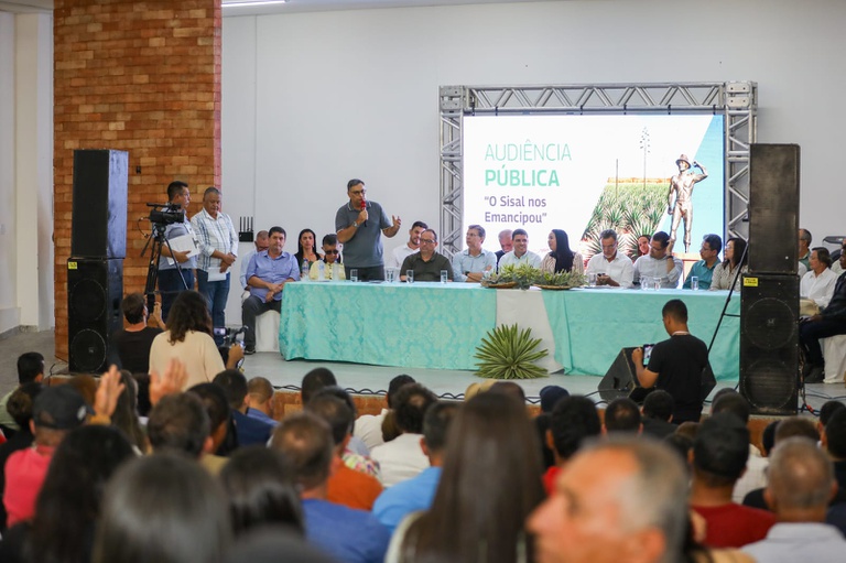 Audi%C3%AAncia_P%C3%BAblica_SISAL_mat%C3%A9ria.jpg