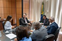 Ministro Luiz Marinho trata de mobilidade do transporte público com a FNP