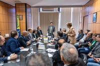 Ministro do Trabalho e Emprego recebe médicos e debate precarização das relações de trabalho na saúde