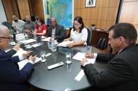 MTE debate condições de trabalho no setor elétrico com entidades representativas