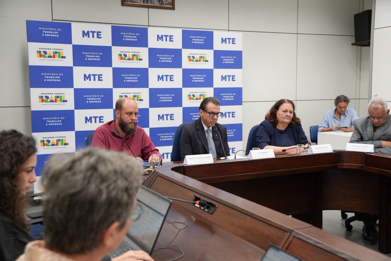 Novo Caged aponta saldo positivo em 24 estados, crescimento do emprego com carteira assinada e estoque recorde de 49,1 milhões de vínculos