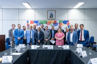 MTE debate impactos da transição industrial na Baixada Santista com representantes do setor e autoridades locais