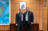 Ministro Luiz Marinho recebe bispo da Diocese de Jales para discutir políticas voltadas à juventude