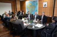 Ministro Luiz Marinho recebe representantes das empresas aéreas