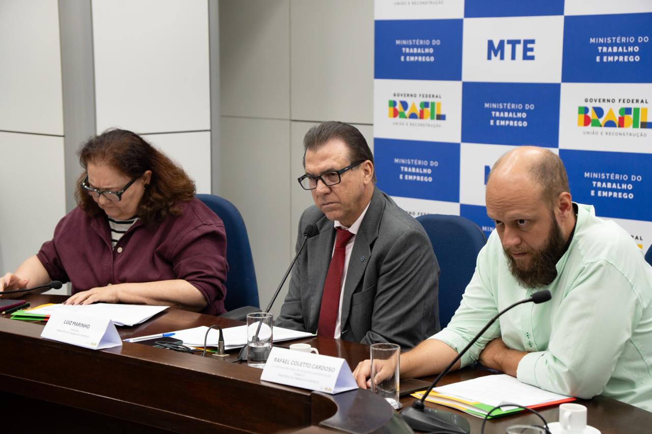 Dados do MTE mostram alta no emprego formal em 2026, com expansão regional, avanço na massa salarial e nova estratégia de divulgação periódica das estatísticas do trabalho