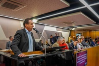 “Nós queremos acabar com a escala 6x1 imediatamente”, afirma Luiz Marinho na ALMG