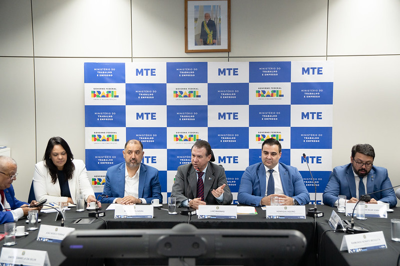 Recursos serão destinados a 31 entes federativos com base em critérios de vulnerabilidade social e desempenho na execução de políticas de qualificação e emprego.