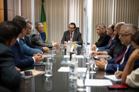 Luiz Marinho recebe representantes de rádios comunitárias para fortalecer diálogo institucional